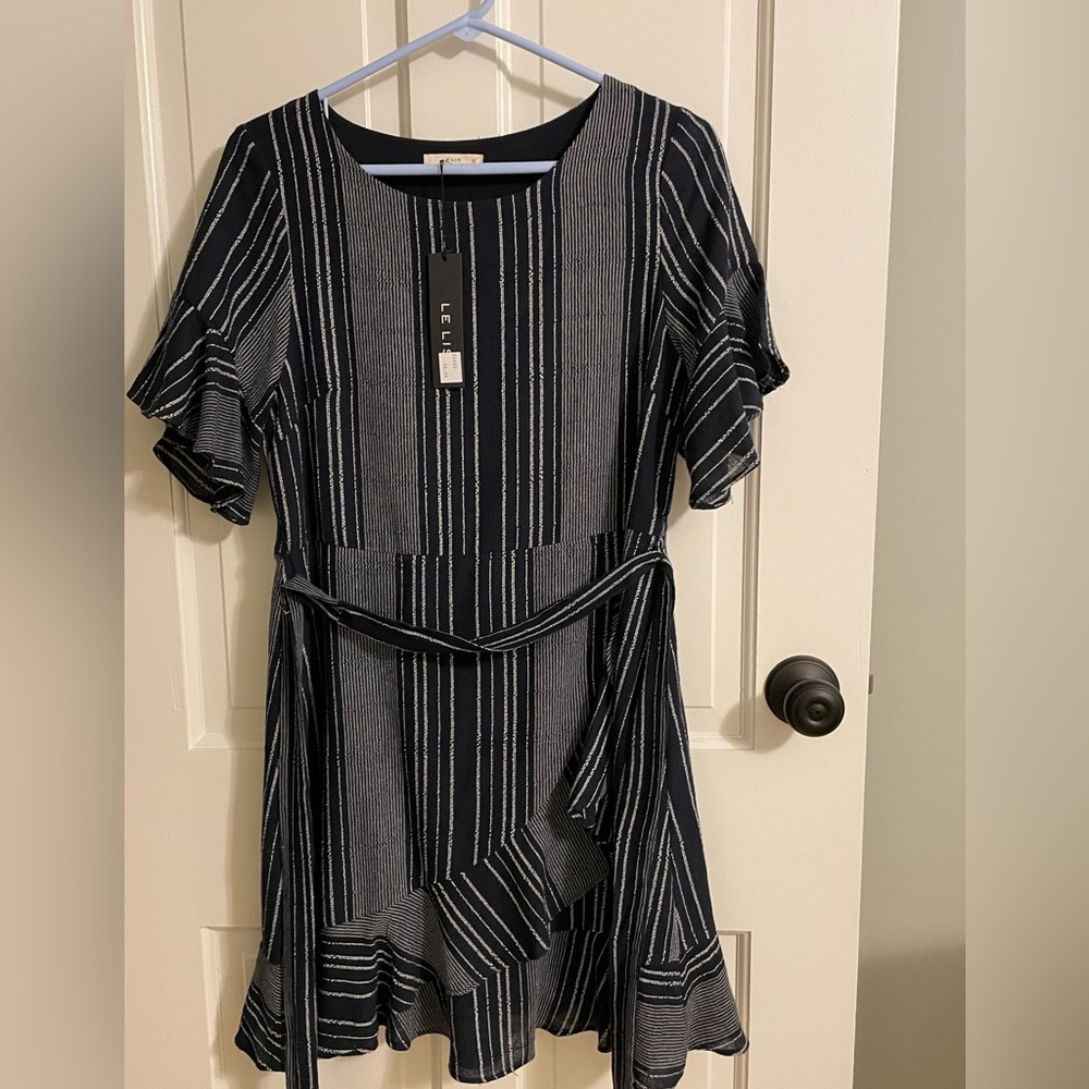 NWT navy Le Lis dress.